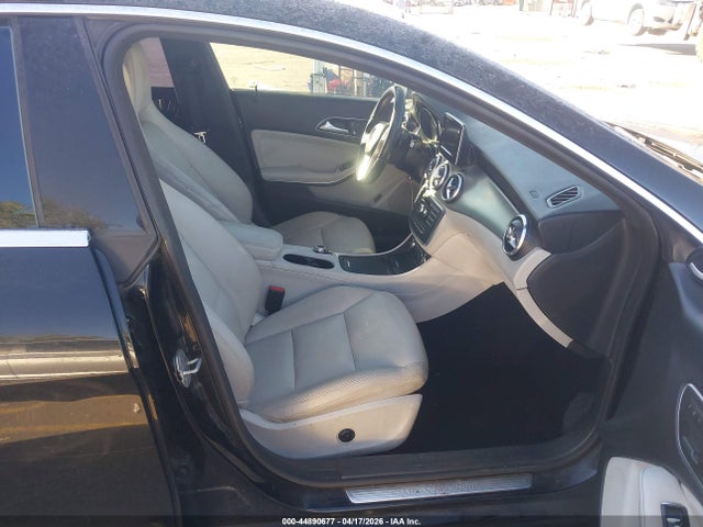 44890677 :رقم المزاد ، WDDSJ4EB7EN043256 vin ، 2014 Mercedes-benz Cla 250 مزاد بيع