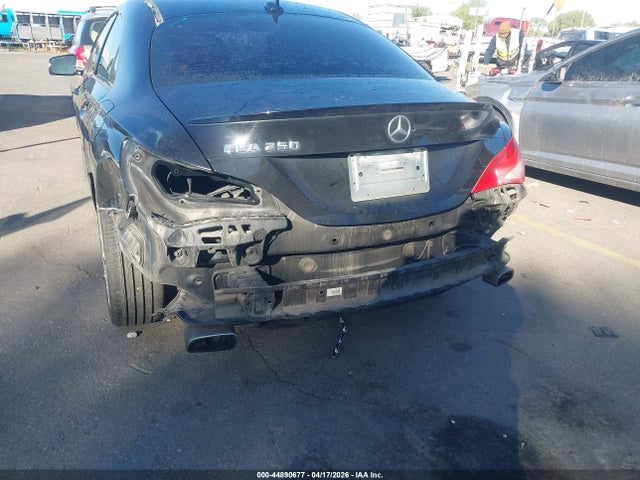 44890677 :رقم المزاد ، WDDSJ4EB7EN043256 vin ، 2014 Mercedes-benz Cla 250 مزاد بيع