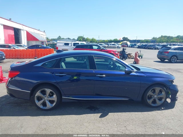 Honda Accord Touring 2018 1HGCV1F97JA153644 Image 14