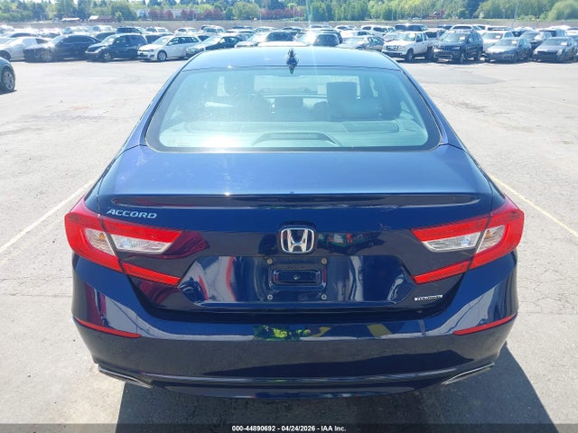 Honda Accord Touring 2018 1HGCV1F97JA153644 Image 17