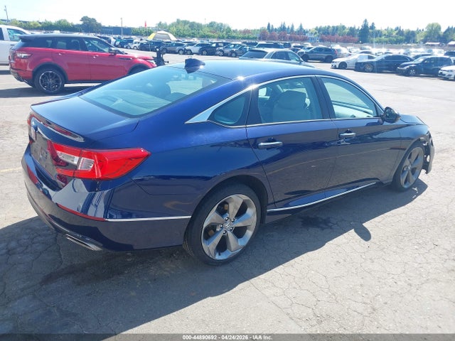 Honda Accord Touring 2018 1HGCV1F97JA153644 Image 4