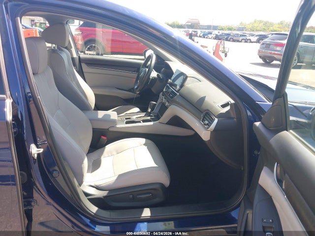 Honda Accord Touring 2018 1HGCV1F97JA153644 Image 5