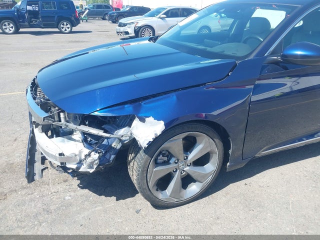 Honda Accord Touring 2018 1HGCV1F97JA153644 Image 6
