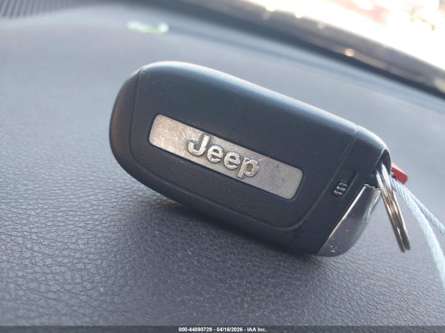 Продажа на аукционе авто 2017 Jeep Renegade Latitude Fwd, vin: ZACCJABB2HPF16400, номер лота: 44890729