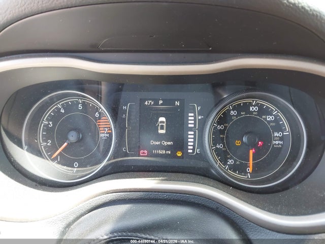 Продаж на аукціоні авто 2017 Jeep Cherokee Latitude Fwd, vin: 1C4PJLCB8HW502497, номер лоту: 44890744