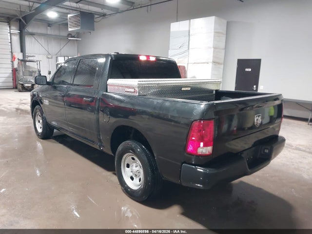 44890795 :رقم المزاد ، 1C6RR7KG6JS106210 vin ، 2018 Ram 1500 Tradesman  4x4 5'7 Box مزاد بيع