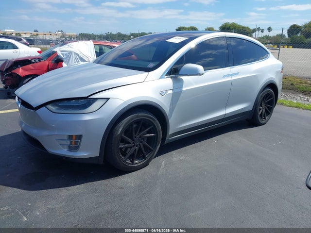2016 Tesla Model X 60d/70d/75d/90d/p100d მანქანა იყიდება აუქციონზე, vin: 5YJXCBE25GF019120, აუქციონის ნომერი: 44890871