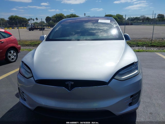 2016 Tesla Model X 60d/70d/75d/90d/p100d მანქანა იყიდება აუქციონზე, vin: 5YJXCBE25GF019120, აუქციონის ნომერი: 44890871