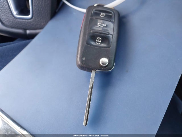 2013 Volkswagen Jetta Se მანქანა იყიდება აუქციონზე, vin: 3VWDP7AJ2DM449810, აუქციონის ნომერი: 44890898