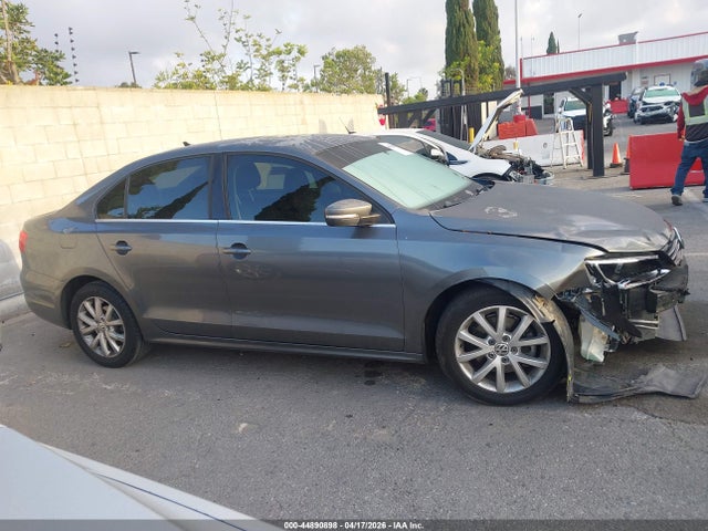 2013 Volkswagen Jetta Se მანქანა იყიდება აუქციონზე, vin: 3VWDP7AJ2DM449810, აუქციონის ნომერი: 44890898