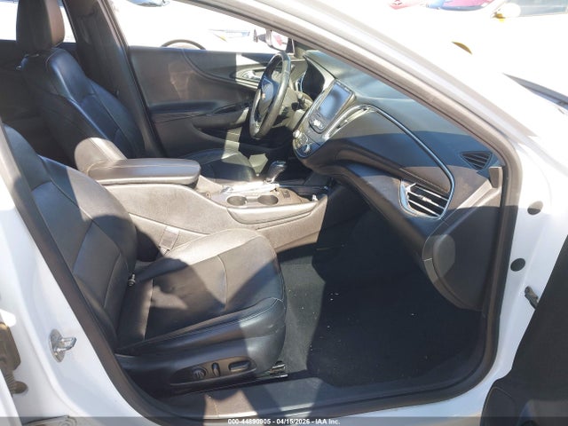 1G1ZE5ST0HF254807 Chevrolet MALIBU 1LT