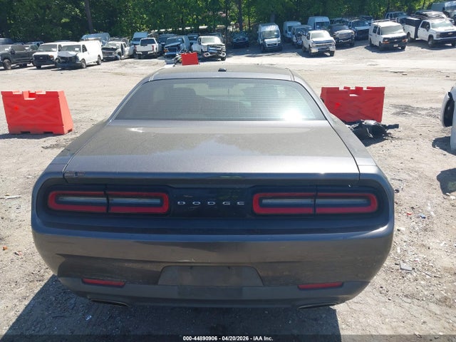 2017 Dodge Challenger Sxt მანქანა იყიდება აუქციონზე, vin: 2C3CDZAG4HH588966, აუქციონის ნომერი: 44890906