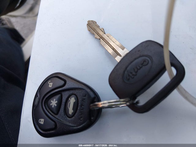 VNKKTUD34HA085420 Toyota YARIS L
