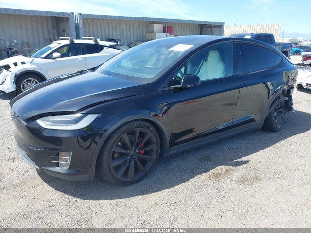 2018 Tesla Model X მანქანა იყიდება აუქციონზე, vin: 5YJXCBE47JF111337, აუქციონის ნომერი: 44890929