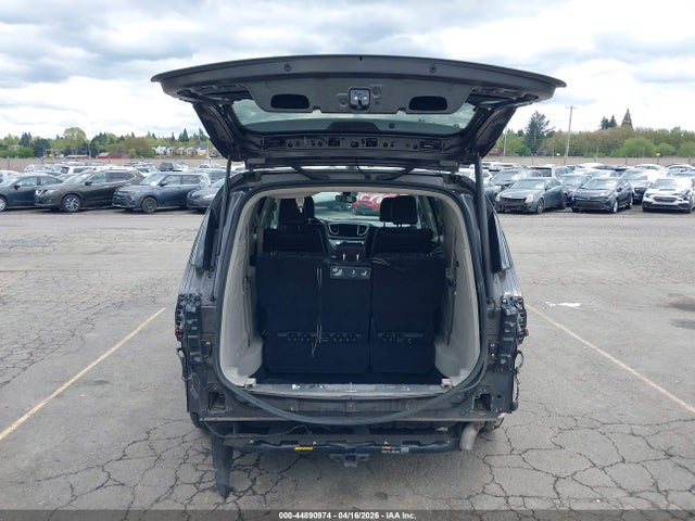 Продажа на аукционе авто 2018 Chrysler Pacifica Hybrid Touring L, vin: 2C4RC1L74JR183780, номер лота: 44890974