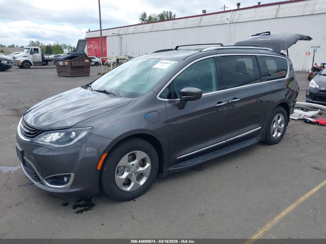 Продажа на аукционе авто 2018 Chrysler Pacifica Hybrid Touring L, vin: 2C4RC1L74JR183780, номер лота: 44890974