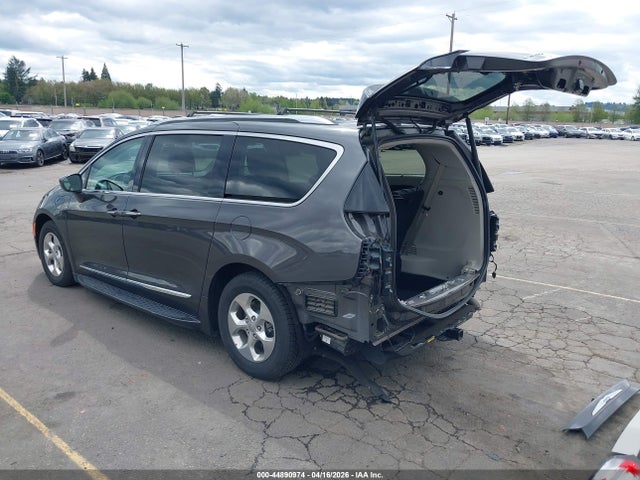 Продажа на аукционе авто 2018 Chrysler Pacifica Hybrid Touring L, vin: 2C4RC1L74JR183780, номер лота: 44890974