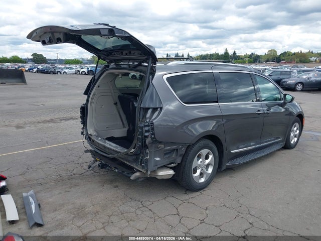 Продажа на аукционе авто 2018 Chrysler Pacifica Hybrid Touring L, vin: 2C4RC1L74JR183780, номер лота: 44890974