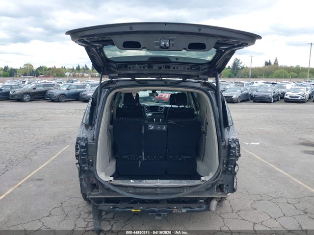 Продажа на аукционе авто 2018 Chrysler Pacifica Hybrid Touring L, vin: 2C4RC1L74JR183780, номер лота: 44890974