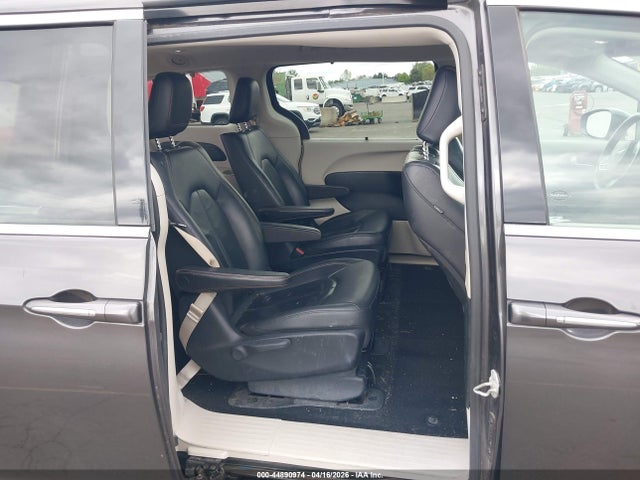 Продажа на аукционе авто 2018 Chrysler Pacifica Hybrid Touring L, vin: 2C4RC1L74JR183780, номер лота: 44890974