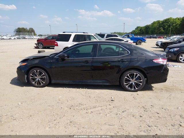 2020 Toyota Camry Se მანქანა იყიდება აუქციონზე, vin: 4T1G11AK1LU961989, აუქციონის ნომერი: 44890992