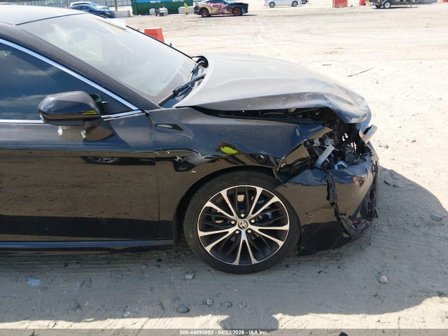 2020 Toyota Camry Se მანქანა იყიდება აუქციონზე, vin: 4T1G11AK1LU961989, აუქციონის ნომერი: 44890992