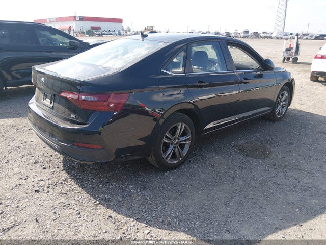 2024 VOLKSWAGEN JETTA 3VWEM7BUXRM081714 Photo 3