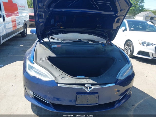44891007 :رقم المزاد ، 5YJSA1E28JF249378 vin ، 2018 Tesla Model S 100d/75d/p100d مزاد بيع