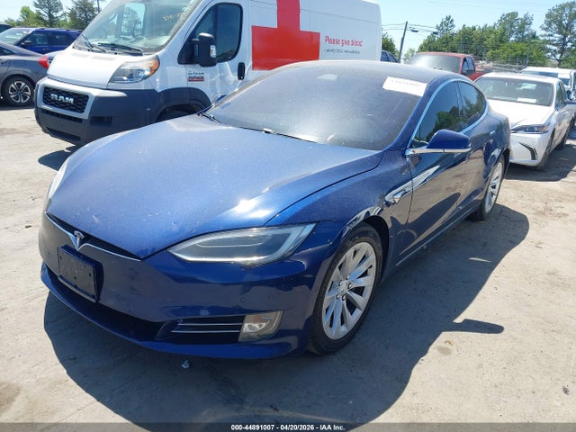 44891007 :رقم المزاد ، 5YJSA1E28JF249378 vin ، 2018 Tesla Model S 100d/75d/p100d مزاد بيع