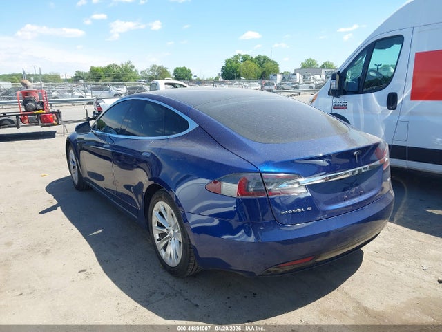 44891007 :رقم المزاد ، 5YJSA1E28JF249378 vin ، 2018 Tesla Model S 100d/75d/p100d مزاد بيع
