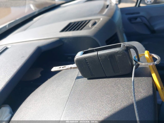WDZPE7DCXF5992205 Mercedes-Benz Sprinter 2500 Normal Roof