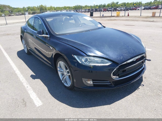 44891035 :رقم المزاد ، 5YJSA1H10EFP43579 vin ، 2014 Tesla Model S P85 مزاد بيع