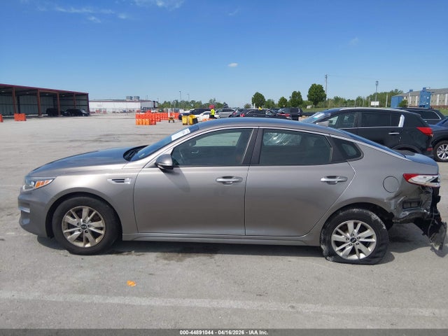 2018 Kia Optima Lx მანქანა იყიდება აუქციონზე, vin: 5XXGT4L32JG213499, აუქციონის ნომერი: 44891044