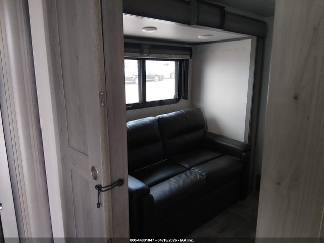 4YDF38521L4701540 Keystone Montana 3855br