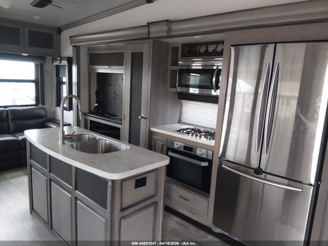4YDF38521L4701540 Keystone Montana 3855br