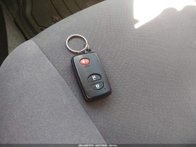 2013 Toyota Prius Two მანქანა იყიდება აუქციონზე, vin: JTDKN3DU6D1692239, აუქციონის ნომერი: 44891076