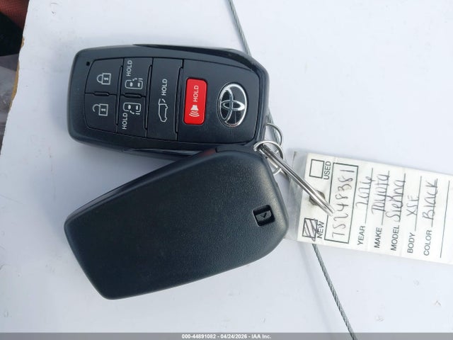 44891082 :رقم المزاد ، 5TDXSKFC5TS248381 vin ، 2026 Toyota Sienna Xse مزاد بيع