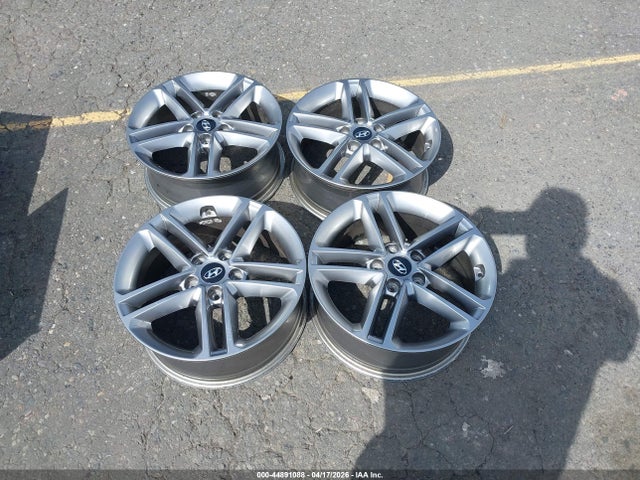 5XYZT3LB8JG509441 Hyundai Santa Fe Sport 2.4l