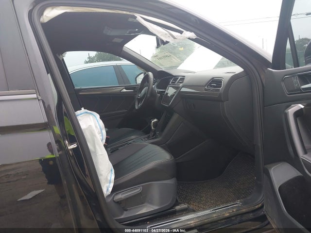 2024 Volkswagen Tiguan 2.0t Se R-line Black მანქანა იყიდება აუქციონზე, vin: 3VVCB7AX9RM100086, აუქციონის ნომერი: 44891103