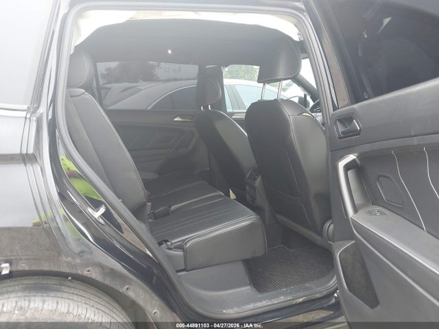 2024 Volkswagen Tiguan 2.0t Se R-line Black მანქანა იყიდება აუქციონზე, vin: 3VVCB7AX9RM100086, აუქციონის ნომერი: 44891103