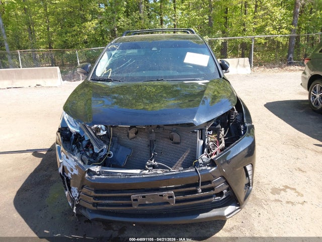 Продажа на аукционе авто 2018 Toyota Highlander Le Plus, vin: 5TDBZRFH9JS911667, номер лота: 44891105