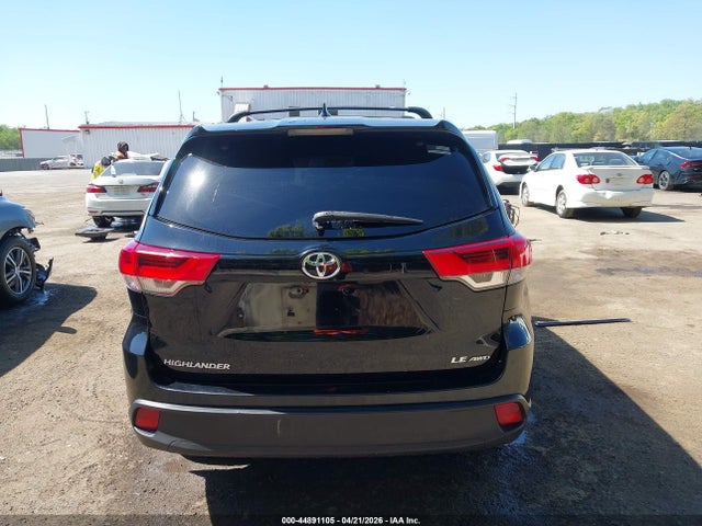 Продажа на аукционе авто 2018 Toyota Highlander Le Plus, vin: 5TDBZRFH9JS911667, номер лота: 44891105