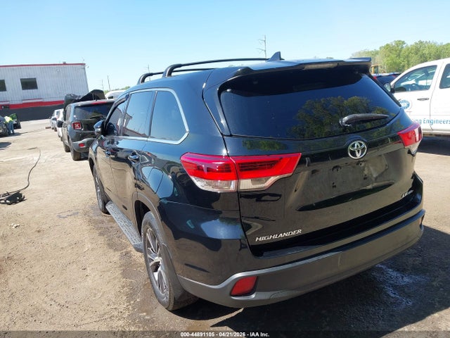 Продажа на аукционе авто 2018 Toyota Highlander Le Plus, vin: 5TDBZRFH9JS911667, номер лота: 44891105