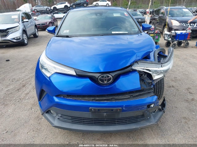 NMTKHMBX6JR032953 Toyota C-hr Xle Premium