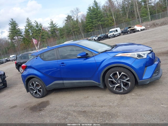 NMTKHMBX6JR032953 Toyota C-hr Xle Premium