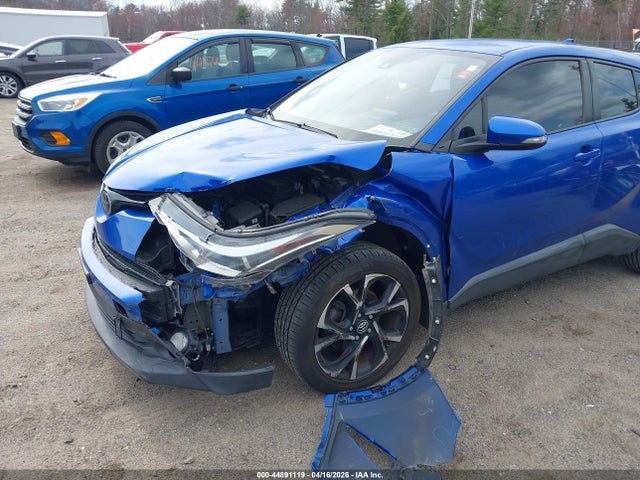 NMTKHMBX6JR032953 Toyota C-hr Xle Premium