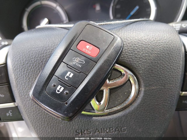Auction sale of the 2022 Toyota Highlander Hybrid Xle, vin: 5TDHBRCH3NS549747, lot number: 44891125