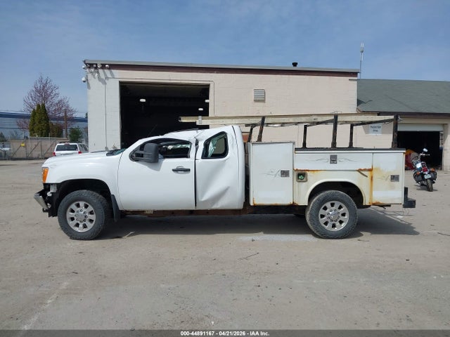 44891167 :رقم المزاد ، 1GT221E86DZ327897 vin ، 2013 Gmc Sierra 2500hd Slt مزاد بيع