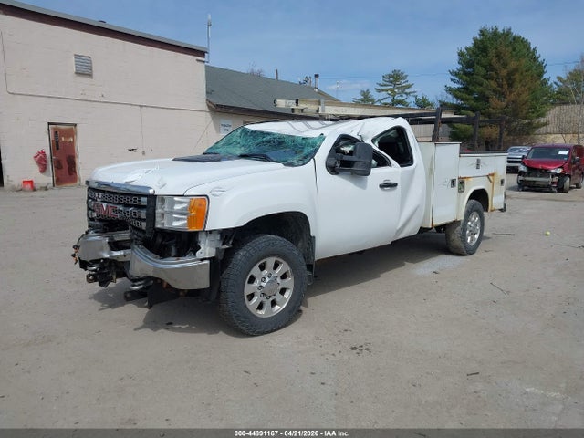 44891167 :رقم المزاد ، 1GT221E86DZ327897 vin ، 2013 Gmc Sierra 2500hd Slt مزاد بيع