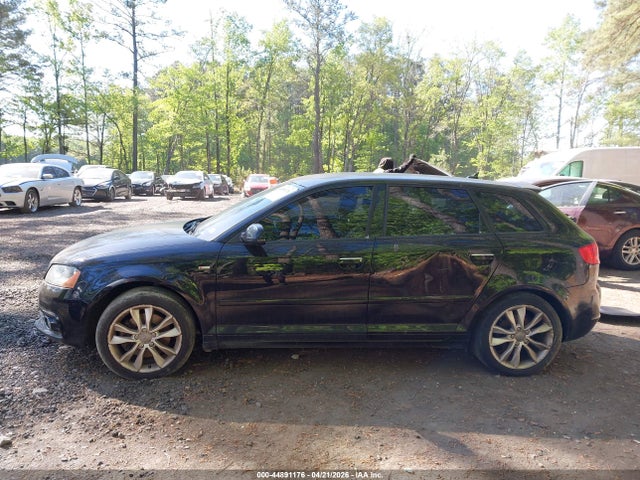 2013 Audi A3 2.0t Premium მანქანა იყიდება აუქციონზე, vin: WAUDFAFM2DA023213, აუქციონის ნომერი: 44891176